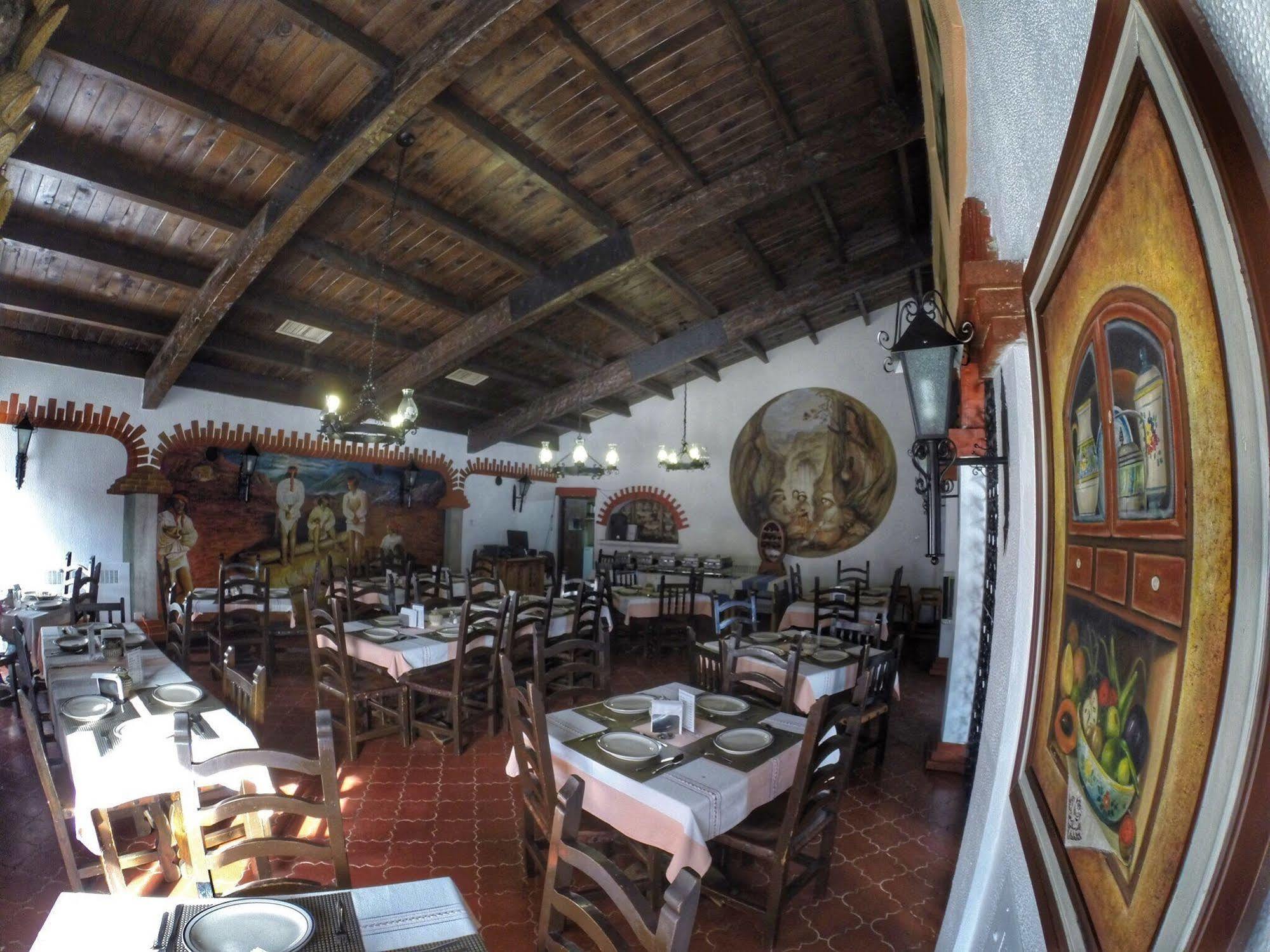 Hotel Parador Santa Cruz Creel Exterior foto